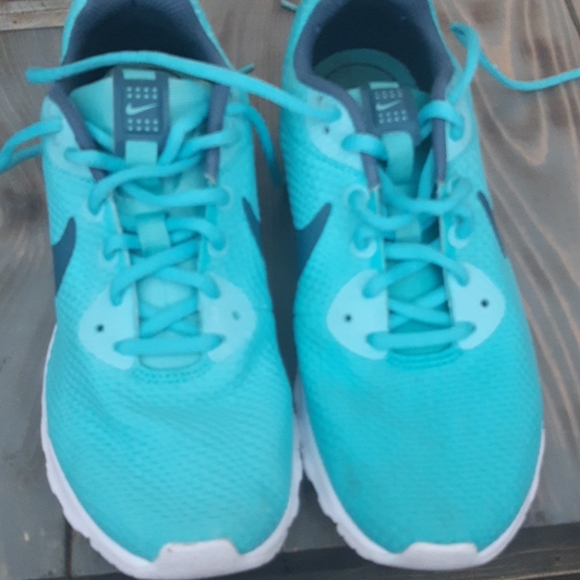 Nike runners - Picture 1 of 3